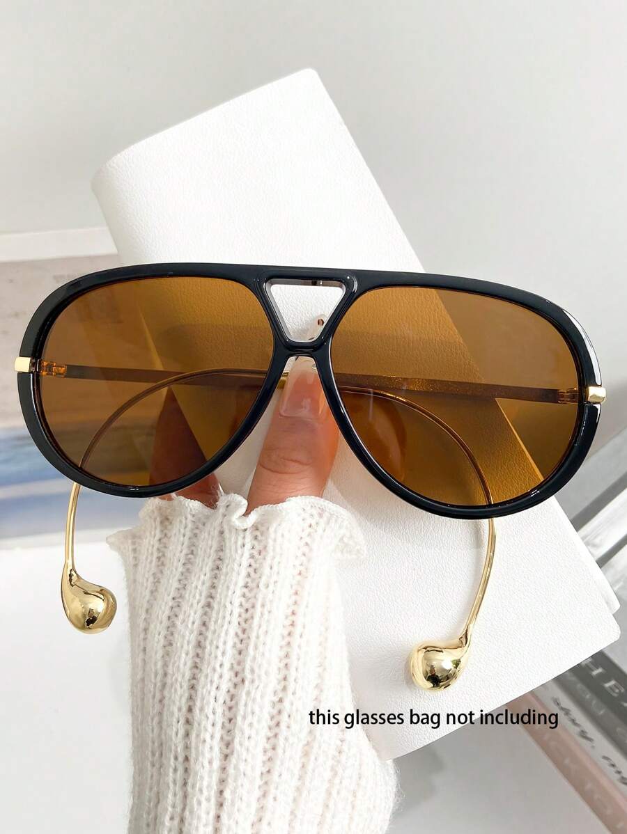 Vintage-inspired black frame aviator sunglasses unisex fashion eyewear