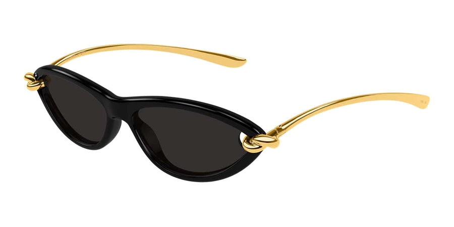 Black sunglasses with gold detail – chic oval frame by Gillian & Co