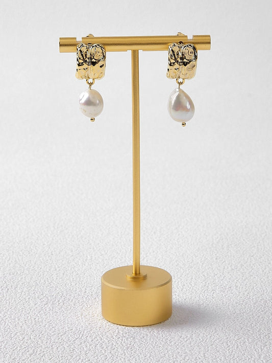 Natural Pearl Drop Earring