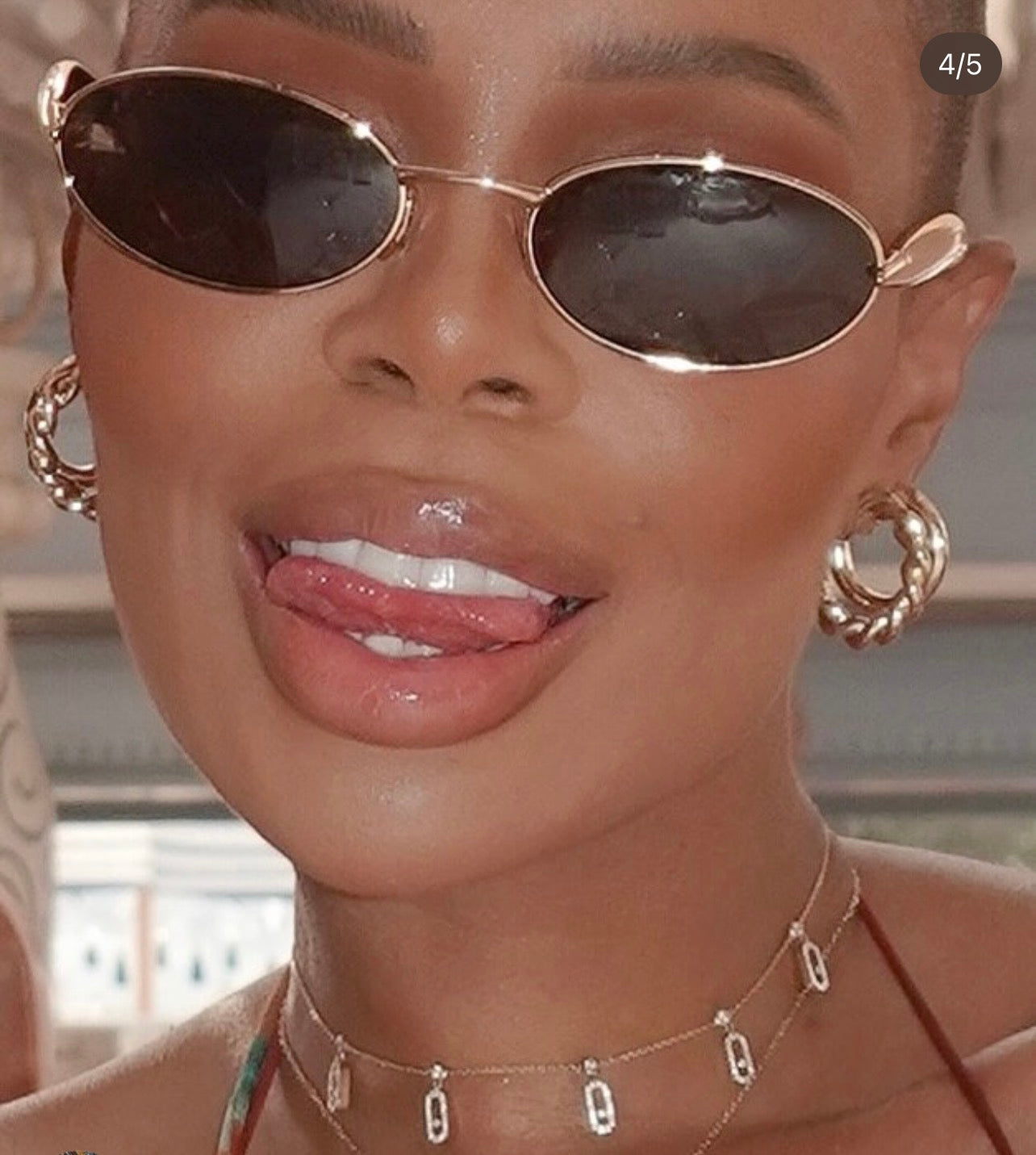 Small Oval Retro Sunglasses – Gold Frame Black Lens Vintage Shades